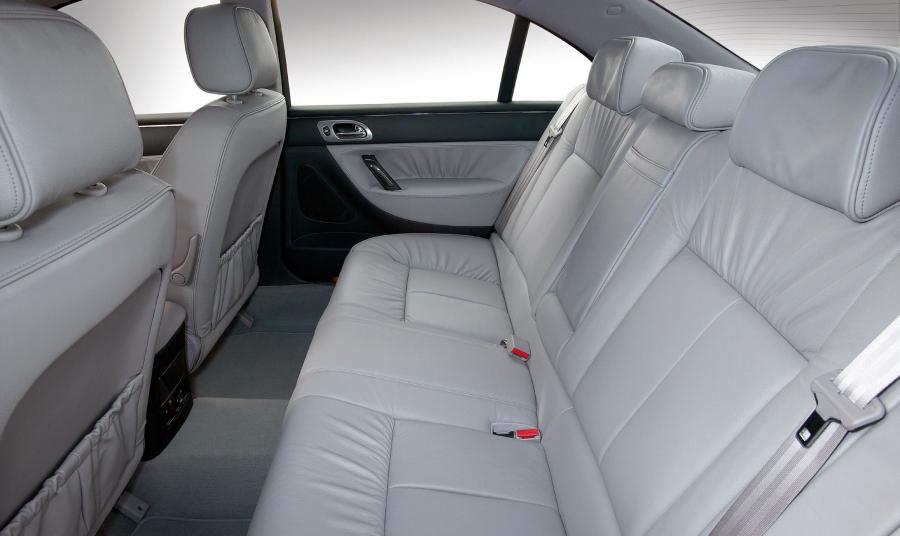  Peugeot 607 2004 года  (фото 25 из 26)
